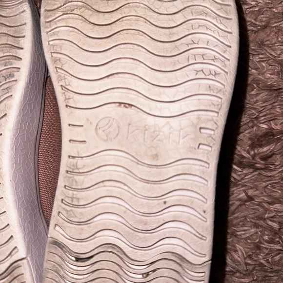 Kizik Women's Pink Casual slip on Sneakers M7 W 8.5
Athleisure walking - Picture 9 of 9